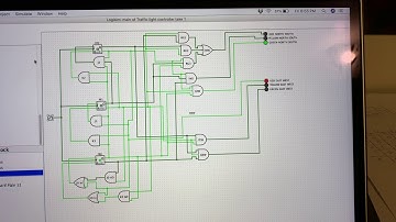 Four-way traffic light design