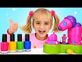 Alice Helps Her Friends At The Beauty Salon 