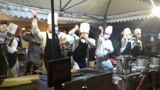 Dancing cooks @ Boracay pt.2