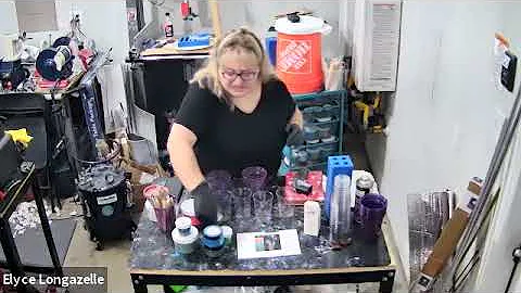 The Art of Resin Pouring for Fountain Pens with El...