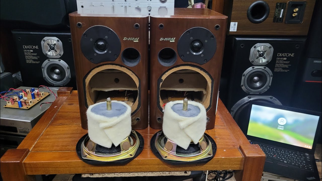 ONKYO D-202AⅡ LTD Onkyo D-202AII LTD speakers with incredible internals, no wonder