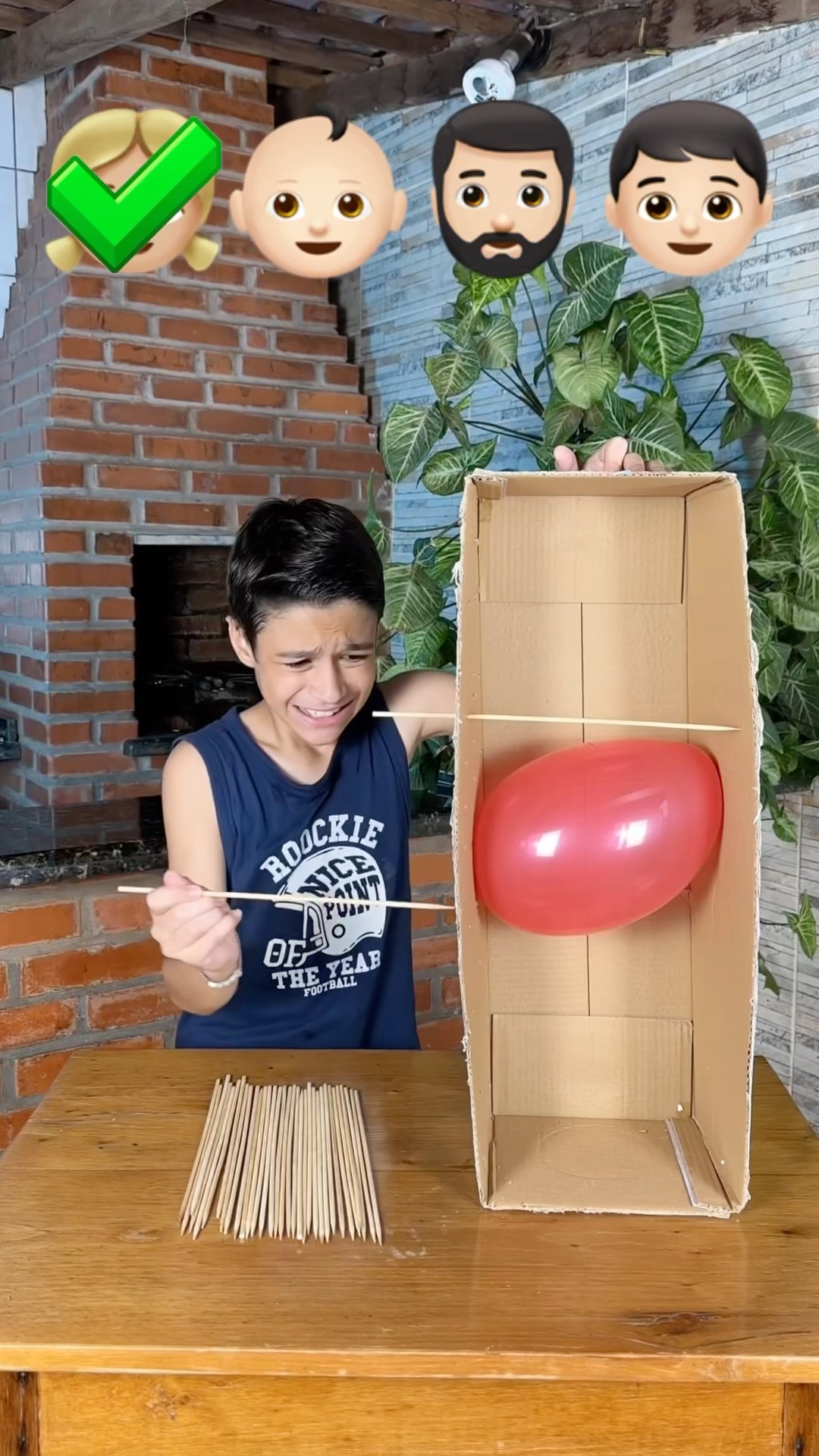 Quem será que vai estourar o balão?!? #shorts #challenge