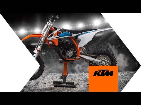 THE KTM SX-E 5 - A NEW ERA IN OFFROAD COMPETITION | KTM