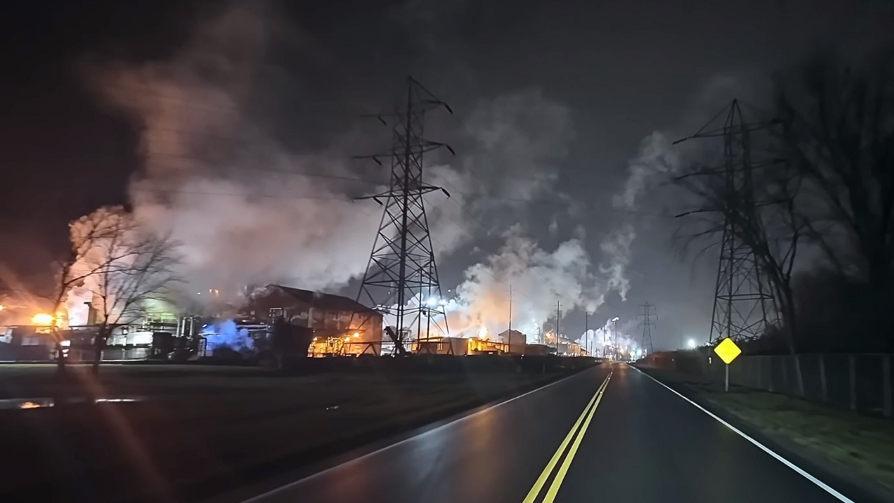 I Visited Warren Ohio at Night Here's What It Looks Like