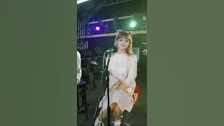 Esa risty//bisane mung nyawang