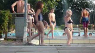 Berlin - Freibad Wilmersdorf, Hochsommer, 16.7.2010, Teil 2.Wmv