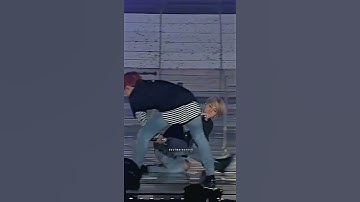 jimin changing the choreo so he would end up facing tae, and their smiles please😭😭😭