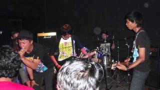 Download Lagu Lisa's Diary-Demons (Terlelap Terhilang) MP3