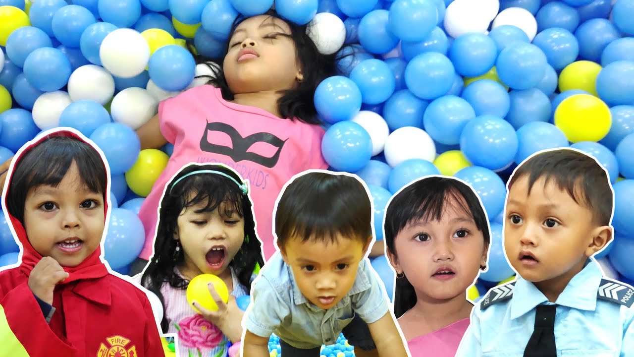 Bermain di kidzoona hartono mall jogja I bersama teman teman leika mandi bola