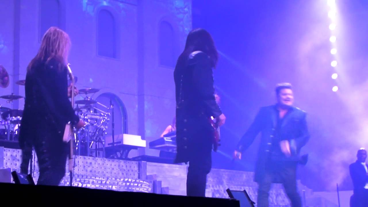 Trans Siberian Orchestra What Is Christmas? Chris Caffery David Z - YouTube