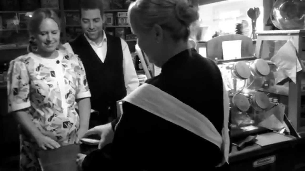 La Mirinda Teskatolo - Teo kaj Amo