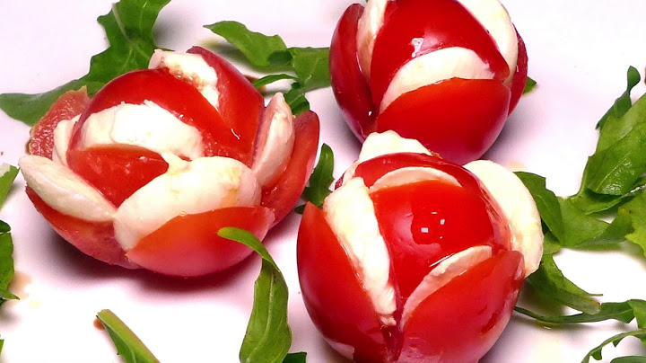 Украшение праздничного стола / РОЗЫ ИЗ ЧЕРРИ / Вкусная закуска из помидор черри - капрезе