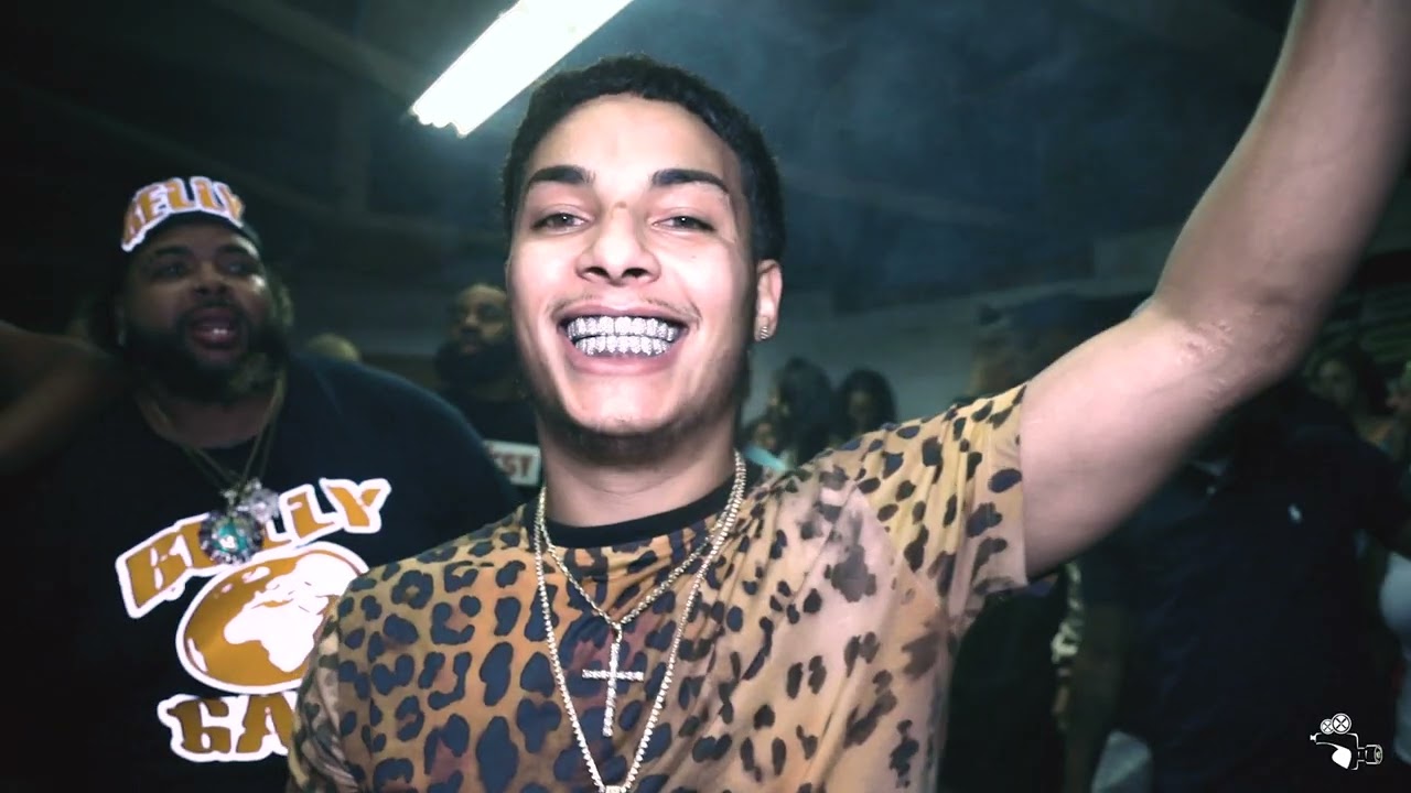 Watch SERBIA - Z1040YOLA ft.BOSSDAWN (Official Music Video) on YouTube Watch SERBIA - Z1040YOLA ft.BOSSDAWN (Official Music Video) on YouTube