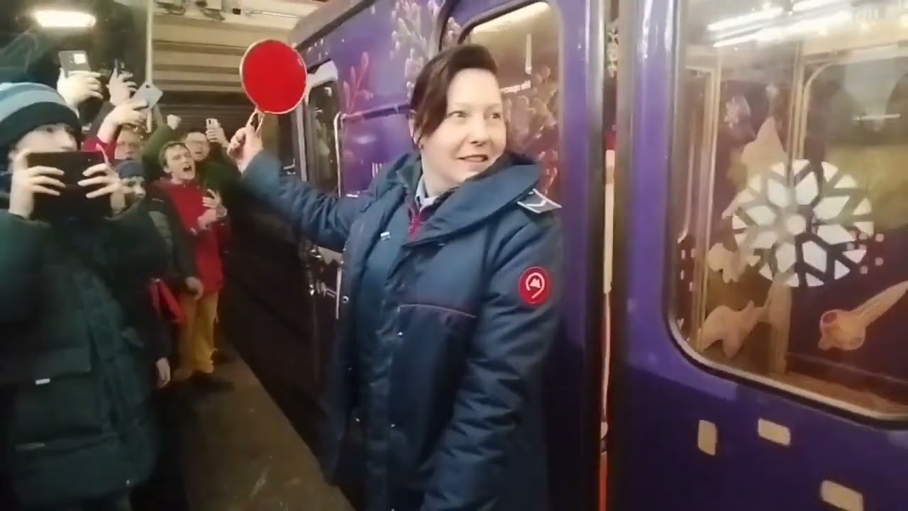 новогодний транспорт Москвы+новогодний троллейбус Подольска