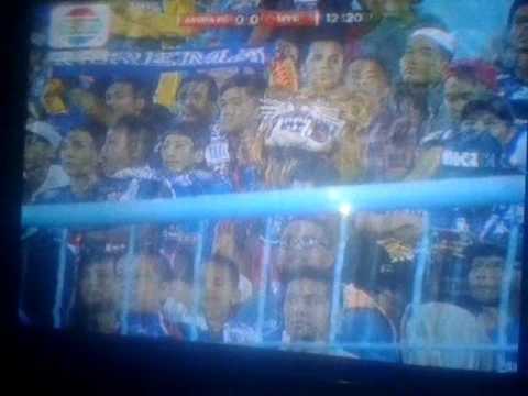 Arema fc vs semen padang fc