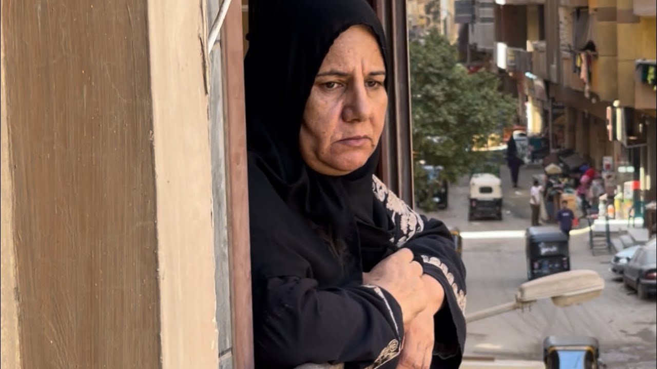 سر مستخبي داخل شقه بقالو 13سنة 