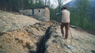 #17 Digging trenches, A Walk through the Neighborhood