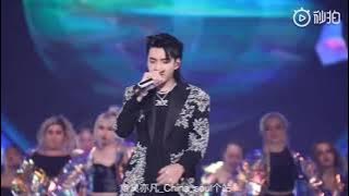 【吴亦凡 Kris Wu】Hold Me Down English Version 1st Performance