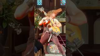 Acoustic metal in a church 🤘