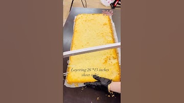 Layering a sheet cake #layering #cake #sheetcake #cakedecorating #qatar #cakedesign #cakeclass