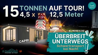 Überbreit Auf Der Autobahn 4,5 X 12,5 Meter Modulhaus Auf Achse Der Schwertransport Bei Nacht