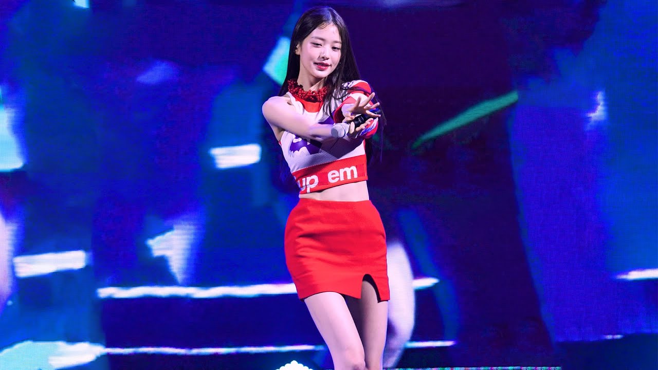 220922 장원영 JANGWONYOUNG 아이브 IVE 'LOVE DIVE 러브다이브' 4K 60P 직캠 @여주대 축제 by DaftTaengk