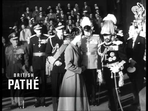 Selected Originals Queen Greets Haile Selassie 1954 Youtube