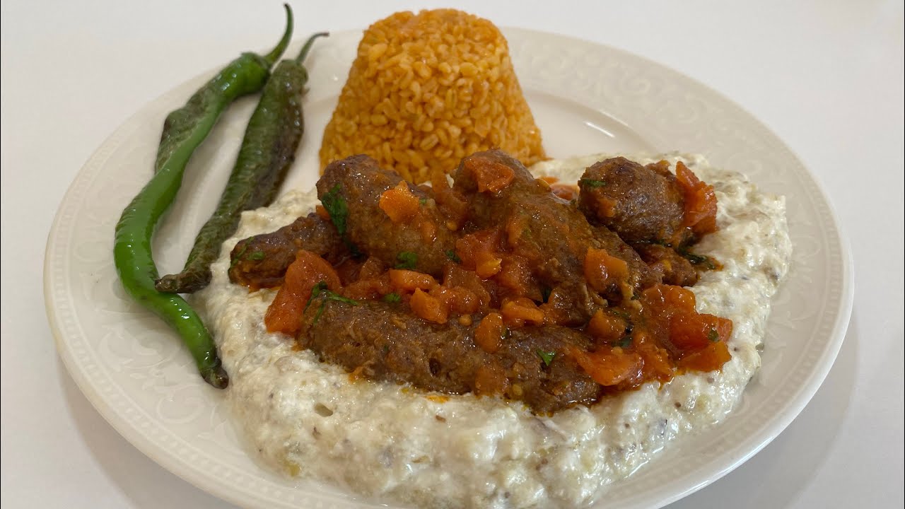 Ana Yemek Tarifleri | Köfteli Ali Nazik, Salçalı Bulgur Pilavı, Köz Biber Ana Yemek Tarifleri | Köfteli Ali Nazik, Salçalı Bulgur Pilavı, Köz Biber