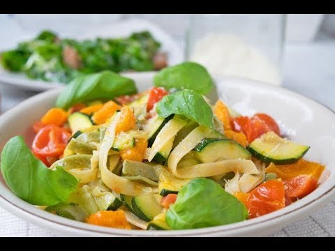 VEGAN PASTA - Linguine with Vegetables and Soycream-Sauce