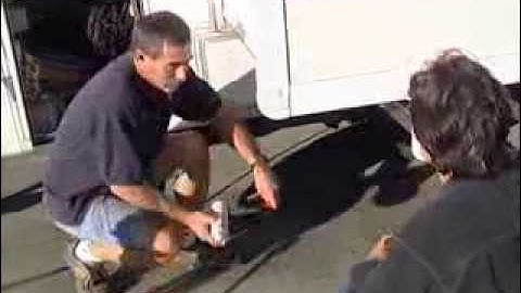 RV How to -  Silencing a squeaky slide out