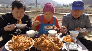 아버지,어머니와 함께 가마솥 [[아귀찜(Steamed monkfish smothered in Spicy sauce)]] 요리&먹방!! - Mukbang eating show