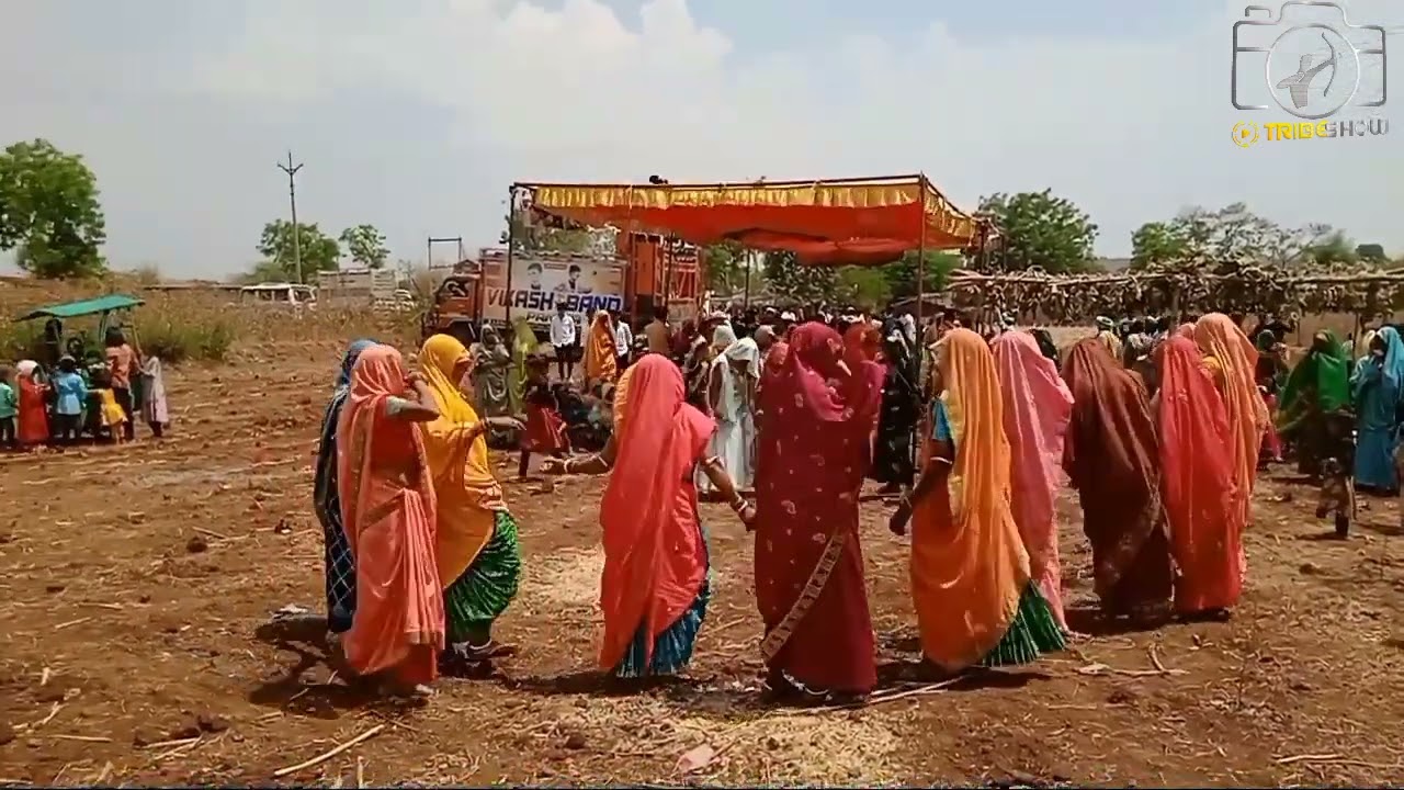 आदिवासी समाज मे बारातियों का कैसे स्वागत किया जाता है इस वीडियो में बताया गया है पूरा देखे ADIVASI