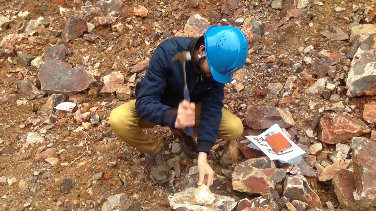 Stone breaking at Gold mine | Kasuga gold mine | Japan