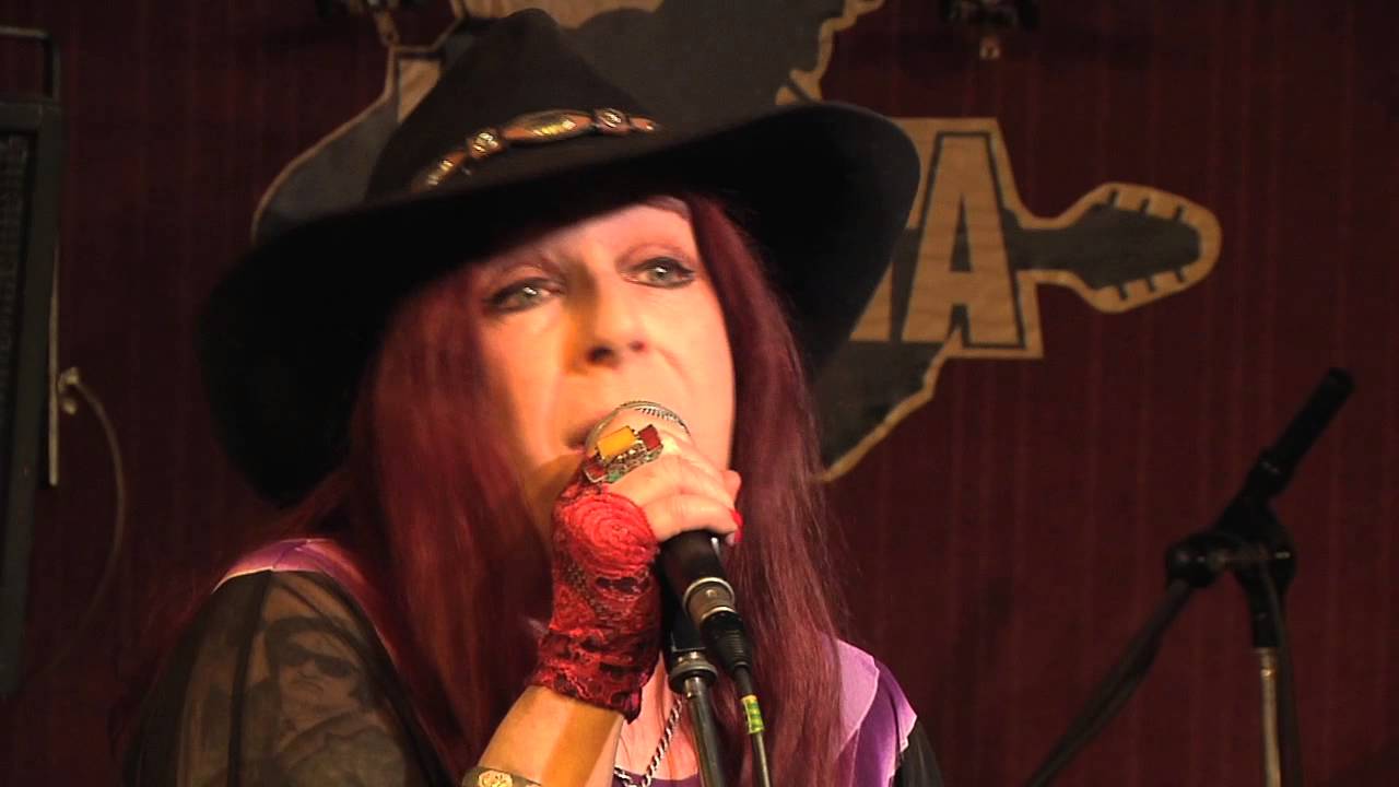 Nina Van Horn, femme du blues - YouTube