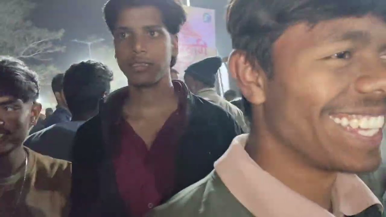 Itkhori mahotsav me full enjoy with friends#vlog#publicplacevlog#nicevlog#fullenjoyvlog#@Prank_Hub01