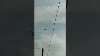 avianca aterrizando en GYE 🛩🛬🌅