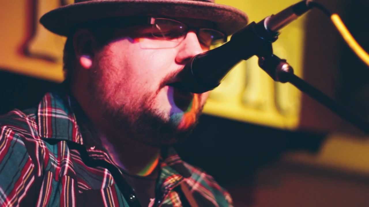 Gerren Fish at The Crimson Moon (Dahlonega, GA) 9/20/12 Song #2 - YouTube
