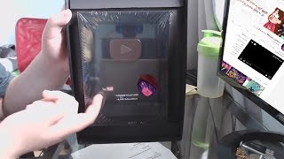 شكرا لكم على أكثر من عشرة ألاف مشترك 10,000 مشترك درع يوتيوب Play Button + مسابقة أيفون 6 بلس مجانا! screenshot 4