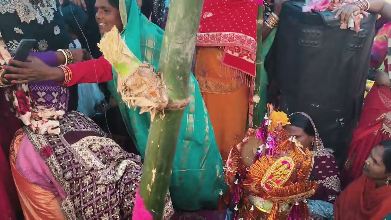 in video dekh sakte hain ham log Kafi Masti kar rahe stage show recording