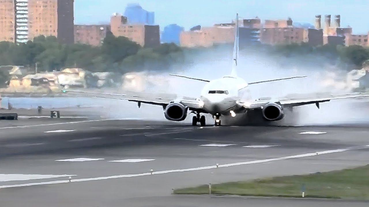 Посадка United 737 пошла не так