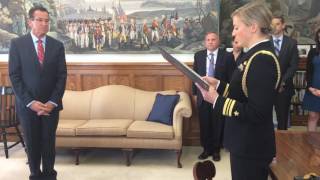 Us Navy Secretary Mabus Honors Gov. Malloy With Distinguished Public Service Award