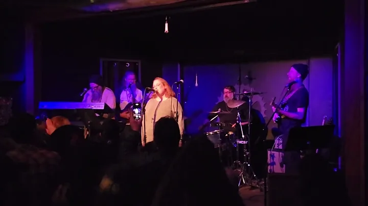 Rebecca singing Alone by Heart at Guilty Pleasures...