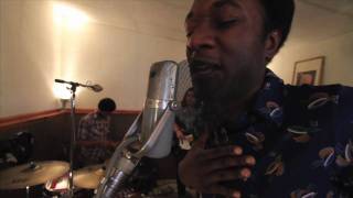 Video thumbnail of "Aloe Blacc - I Need a Dollar (Live in Studio)"