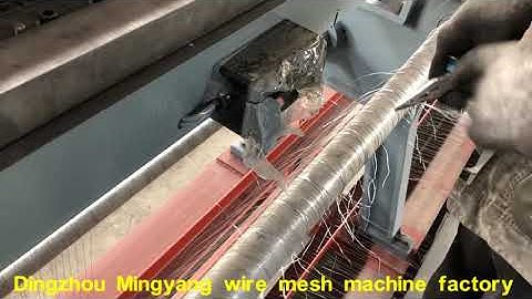 The operation of hexagonal mesh machine Step 4