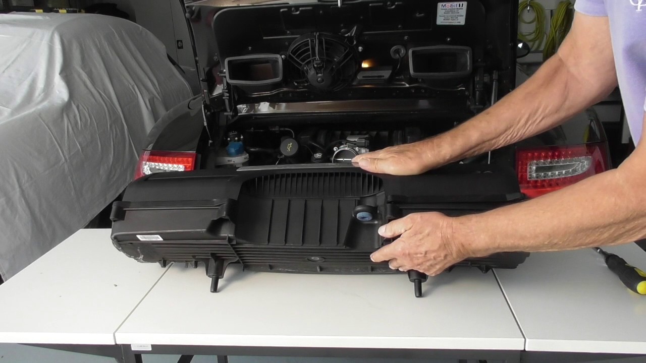 Luftfilter Wechseln Porsche 911 997 Wasserboxer Youtube