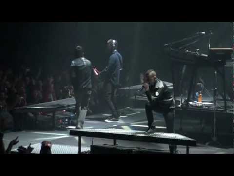 linkin-park---02---papercut-(berlin-20.10.2010)