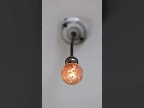 Эта ЛАМПОЧКА Горит уже БОЛЬШЕ 120 Лет! #шортс