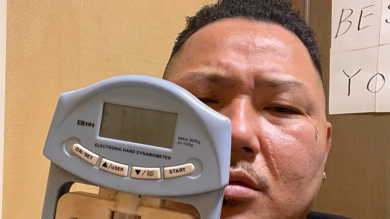 握力測定&リンゴ潰しチャレンジ‼️