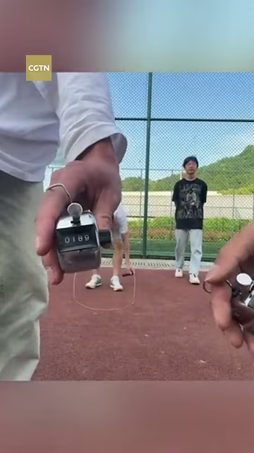 Chinese teen breaks world record for most skips in one minute