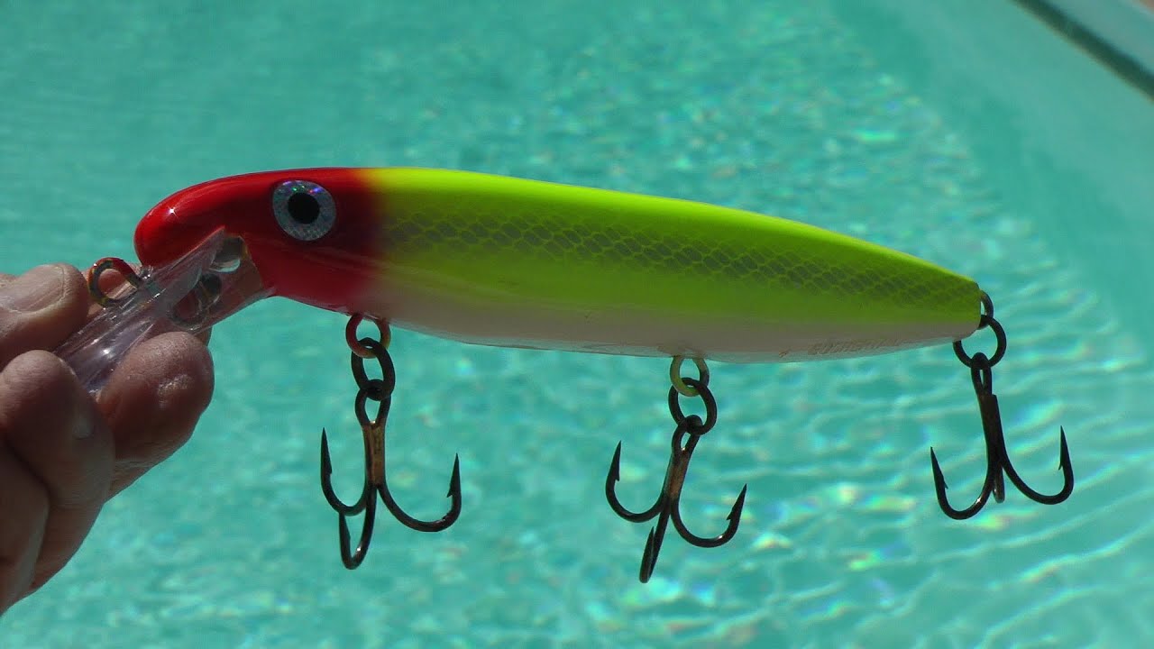 Poolside Muskie Fishing lure demonstration Perch Jointed and Clown
